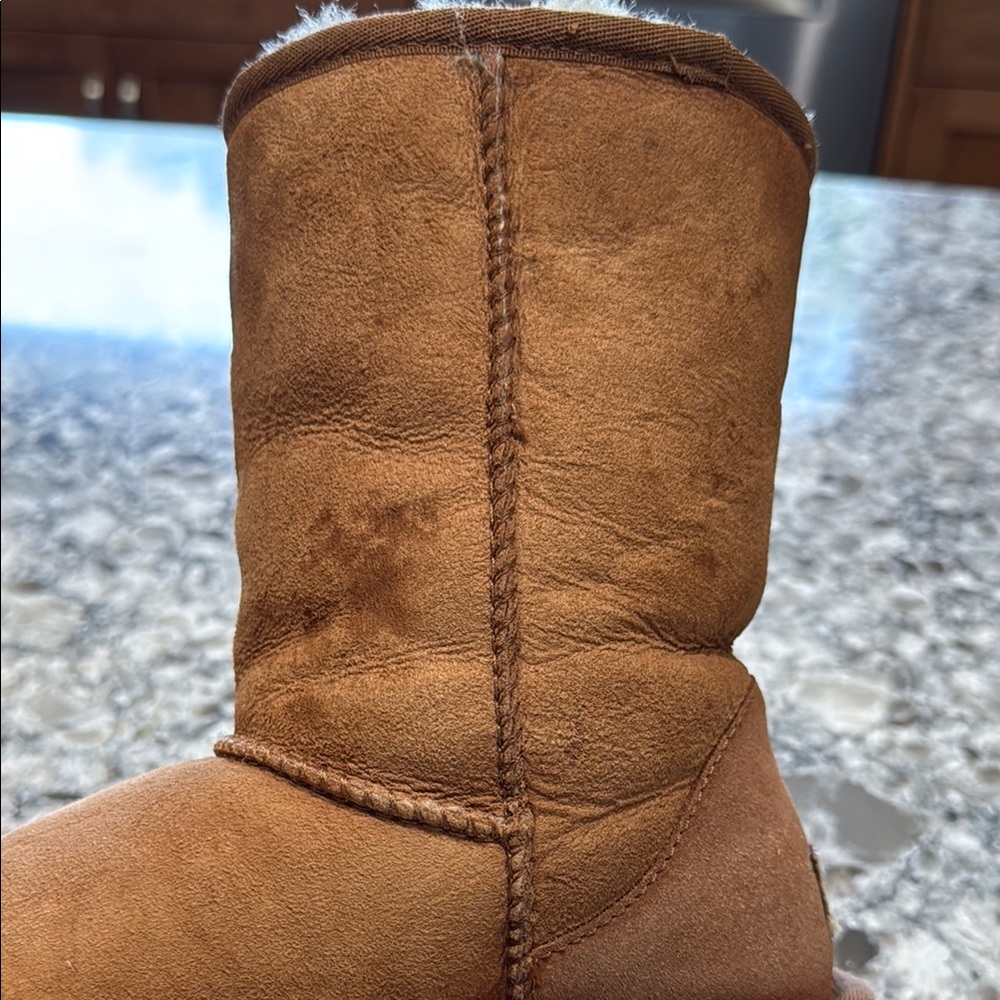 UGG Classic Tan Shearling Boots - Picture 2 of 16